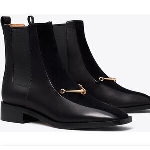 Tory Burch Equestrian Link Chelsea Boot sz 6